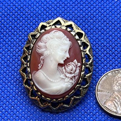 CAMEO PIN GOOD DETAILING