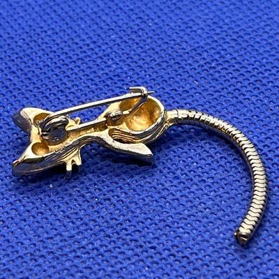 WHISKERED CAT PIN