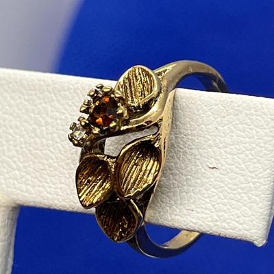 18K G.E. RING w/ DARK AMBER STONE