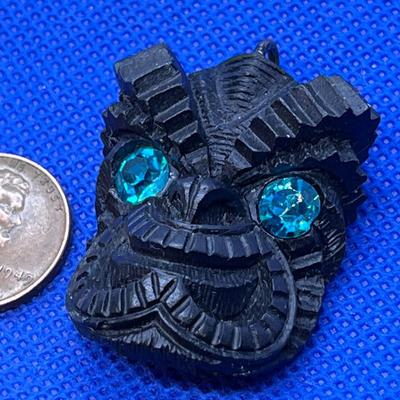 COCO JOEâ€™S HAWAII FIERCE MASK PENDANT