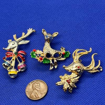 CHRISTMAS REINDEER PINS X 3