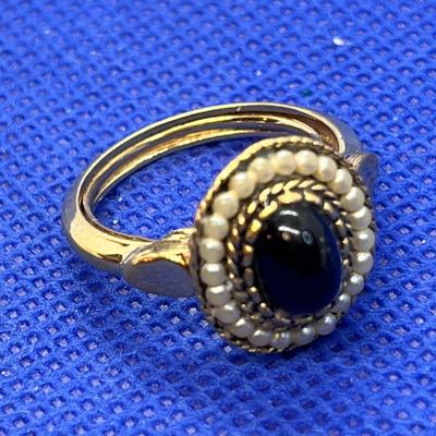 â€œAVONâ€ RING SIZE 7