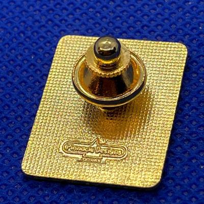 ANAHEIM DISNEYLAND ENAMELED LAPEL PIN