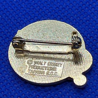 DISNEY MAIN STREET ENAMELED PIN
