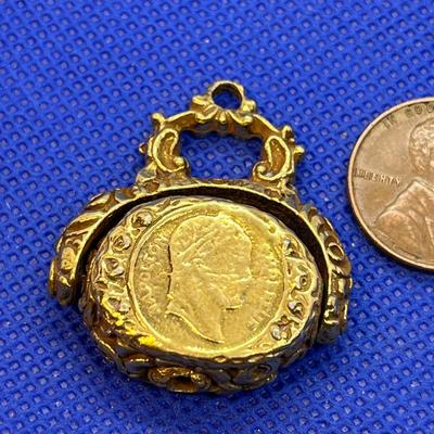 FUNKY ANCIENT LOOK SPINNER PENDANT