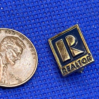 SMALL â€œREALTORâ€ LAPEL PIN