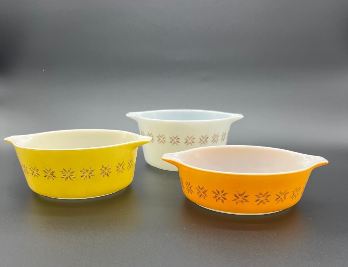 Pyrex 471 puritan yellow