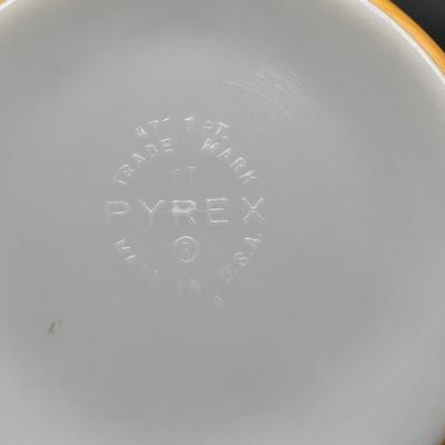 Vintage PYREX TOWN AND COUNTRY