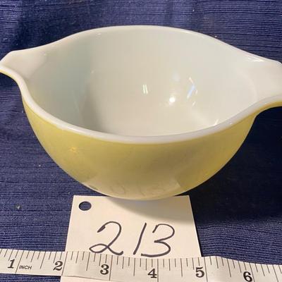 Vintage Pyrex 1.5 Pint Yellow Bowl