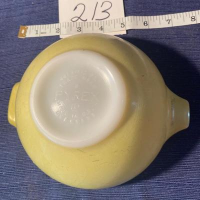 Vintage Pyrex 1.5 Pint Yellow Bowl