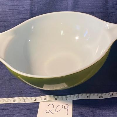 Vintage Pyrex  4 Qt  Avocado Bowl