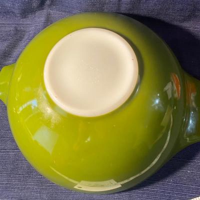 Vintage Pyrex  4 Qt  Avocado Bowl