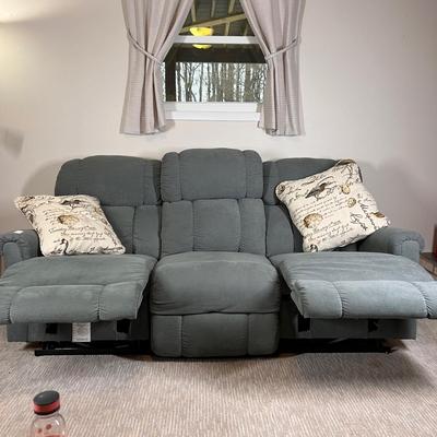 Nice Clean La-Z-Boy Reclining Sofa