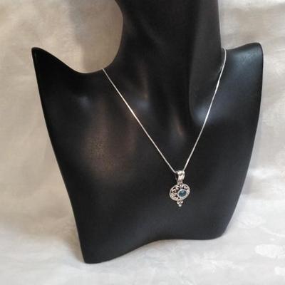 Vintage London Blue Topaz 925 18" Necklace