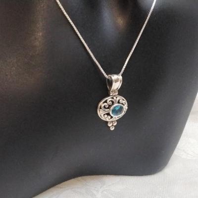 Vintage London Blue Topaz 925 18" Necklace
