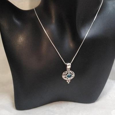 Vintage London Blue Topaz 925 18" Necklace