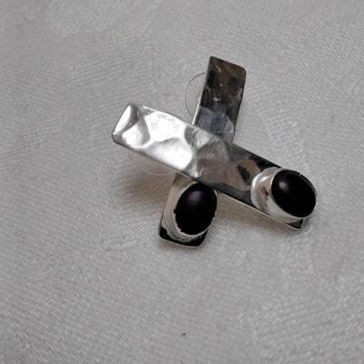 Willie Saiz Navajo Silversmith Sugilite Hammered 925 Earrings