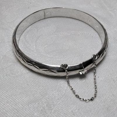Vintage IMA Engraved Design Chain Clasp Bracelet