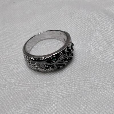 Vintage Emeralds On A Winding Vine 925 Ring Size 8.5