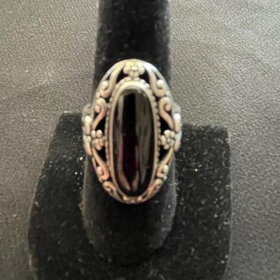 STERLING SILVER RING WITH BLACK ONYX STONE