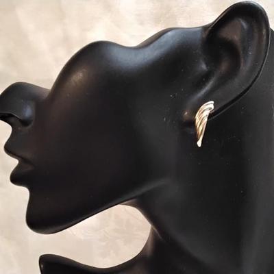 Vintage Unique 14K Gold Ornate Textured Earrings