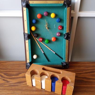 UNIQUE POOL TABLE CLOCK AND POKER CHIPS