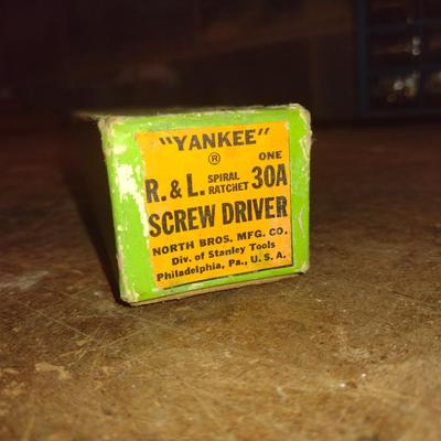 Vintage Yankee R&L #30A Spiral Ratchet Screw Driver