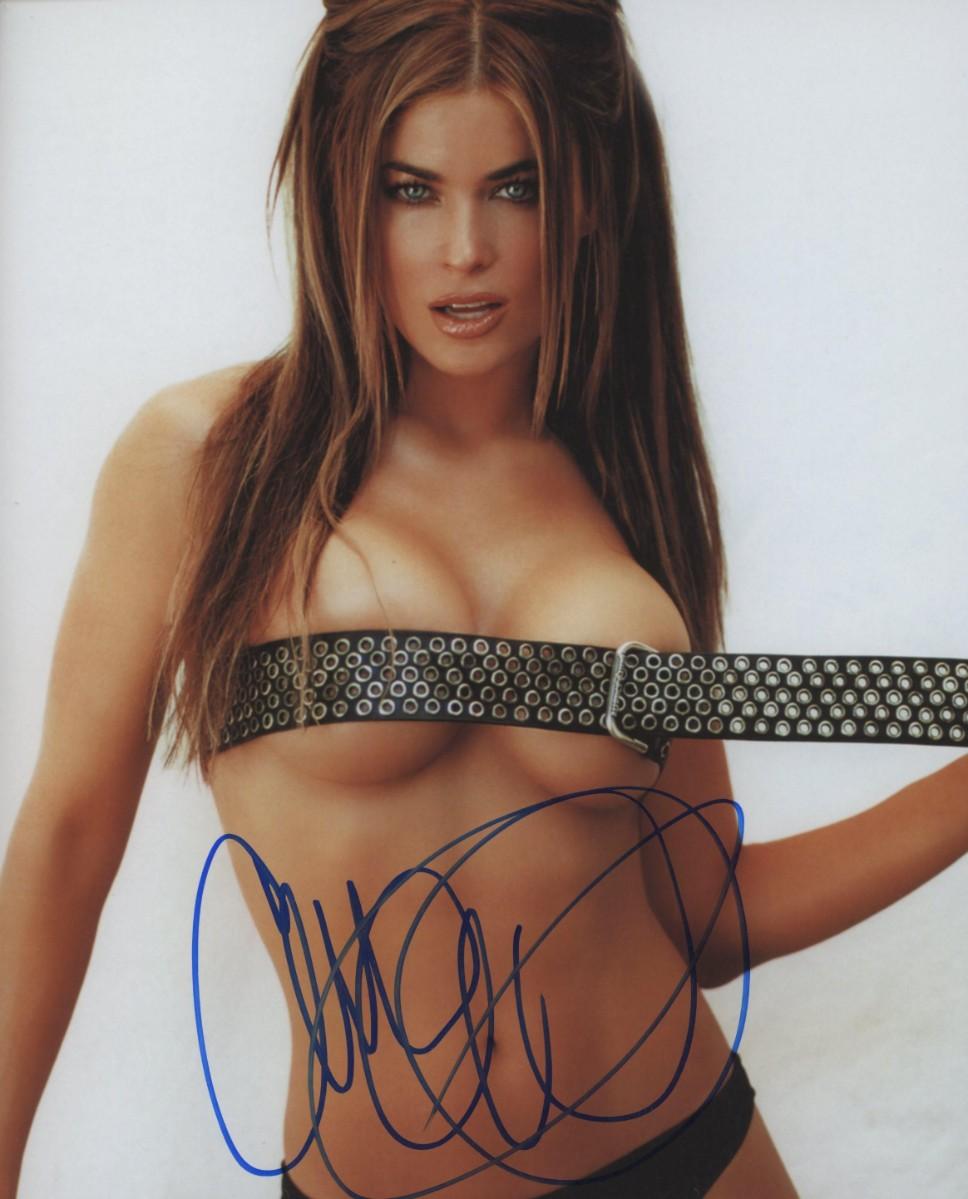 Carmen Electra signed photo EstateSales