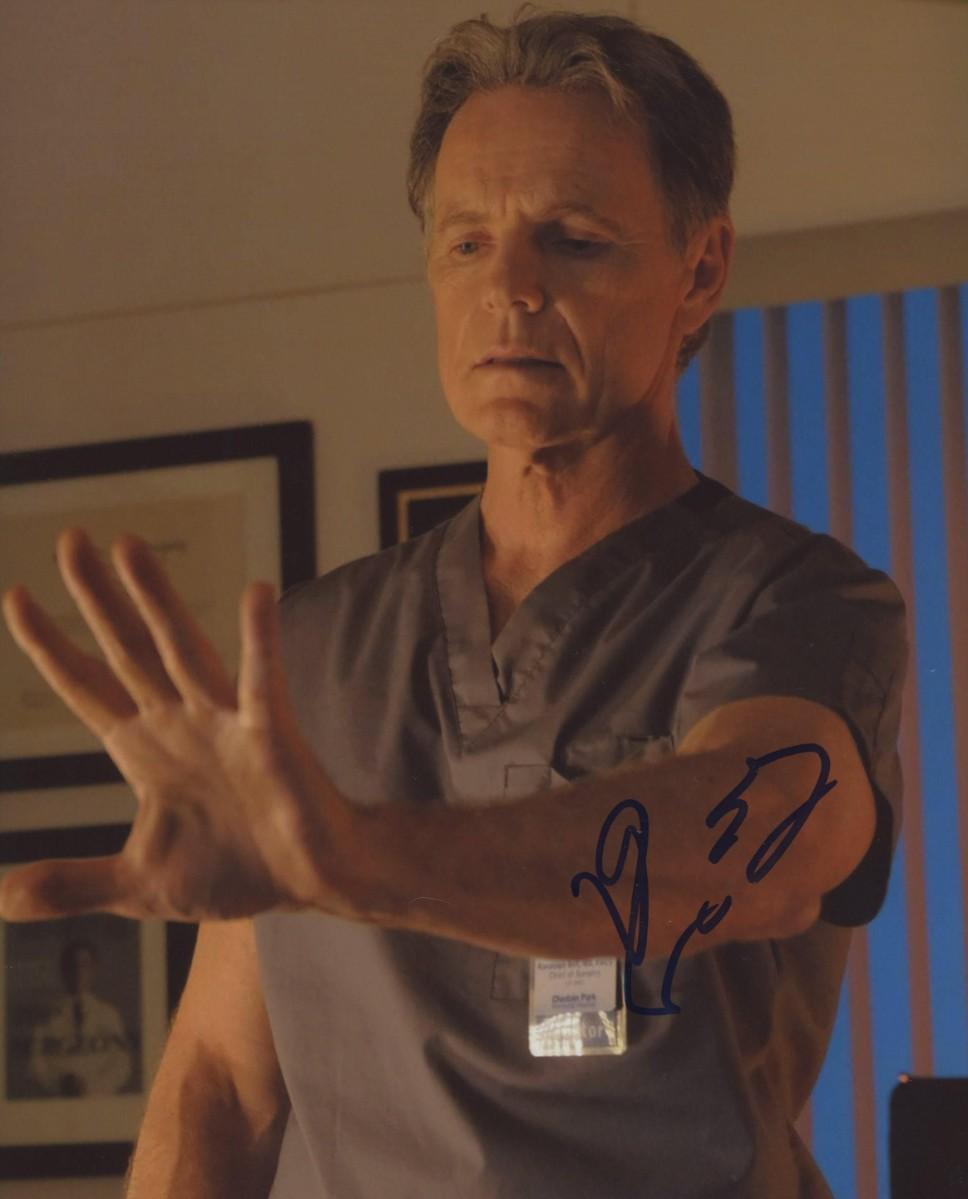 Bruce Greenwood signed photo