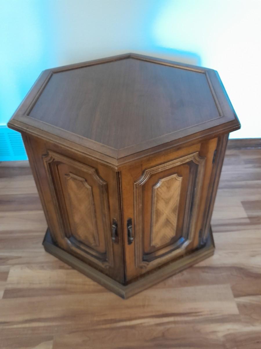 Hexagon end table with storage (2)
