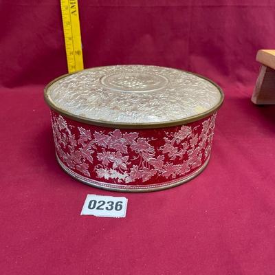 Vintage Goldmetal tin by Guildcraft