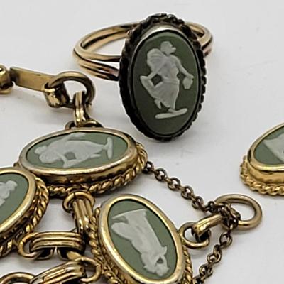 LOT46: Wedgewood Green Jasperware pierced earrings, ring (SZ7), bracelet (8