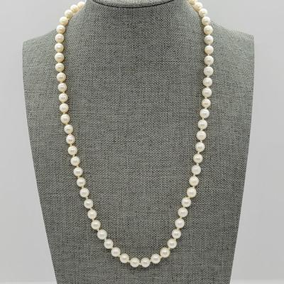 LOT54: 14K Gold Clasp Cultured Pearl 19.5