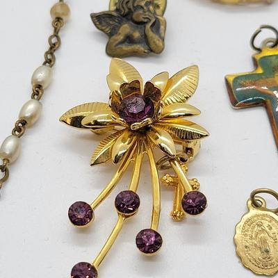 LOT69: Religious Lot -  Vintage Rosary Beads & MORE