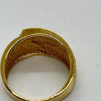 LOT 122: 10K Rose/Yellow Gold Size 8 Ring - 6.4 gtw