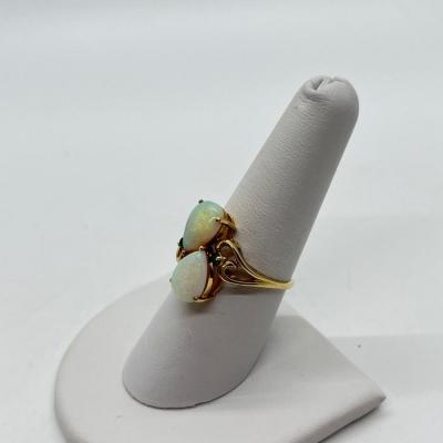 LOT 123: 10K Yellow Gold Double Opal Teardrop Pierced Earrings with  Emerald Chips Size 8 Ring - 3 gtw