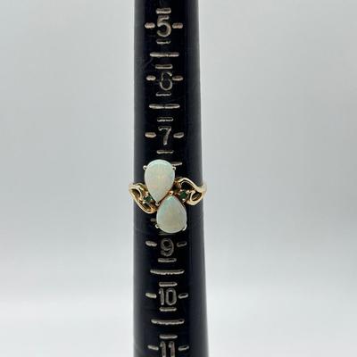 LOT 123: 10K Yellow Gold Double Opal Teardrop Pierced Earrings with  Emerald Chips Size 8 Ring - 3 gtw