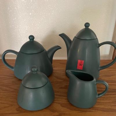 Green ceramic coffee & tea set
