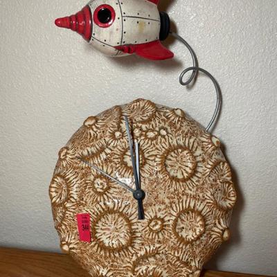Brandbeorn pottery moon & rocket clock