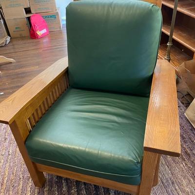 Craftsman chair w/green leather cushion