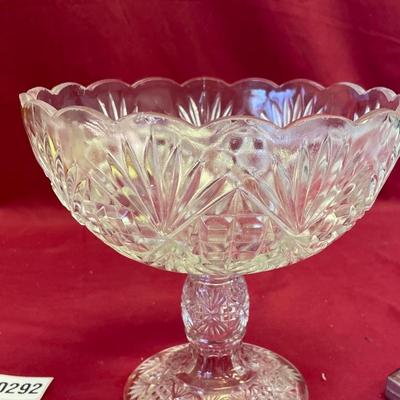11â€ round pedestal bowl