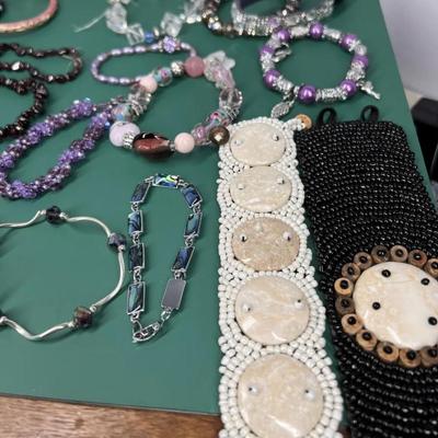 88 Pieces Vintage And Contemporary Costume Jewelry Lot
