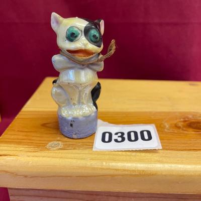 Antique cat porcelain Japan vanity shaving brush-missing brush