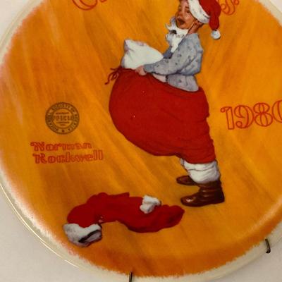 Norman Rockwell Christmas collector plate, 1980 â€œScotty Plays Santaâ€ Knowles limited edition