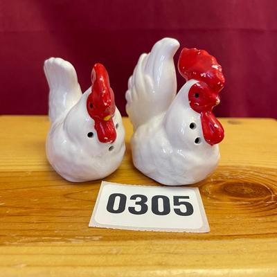 Japan, white and red salt and pepper shakers