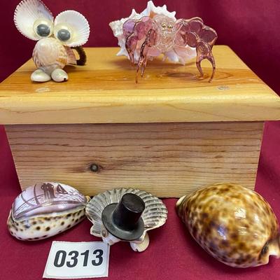 Seashell critters