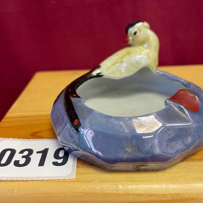 Parrot dish