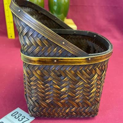 Basket/2vases