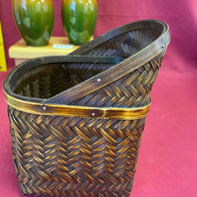 Basket/2vases