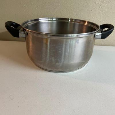 TRAMONTINA STAINLESS STEEL SET
